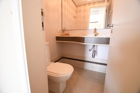 Apartamento à venda com 213m², 4 quartos e 3 vagasLavabo