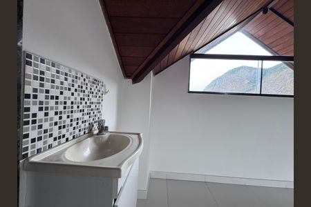 Casa de condomínio para alugar com 350m², 4 quartos e 1 vaga Casa de condomínio para alugar com 350m², 4 quartos e 1 vagaSótão