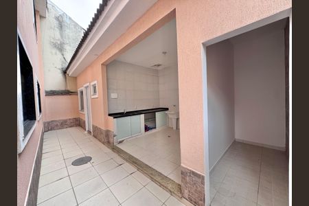 Casa de condomínio para alugar com 350m², 4 quartos e 1 vaga Casa de condomínio para alugar com 350m², 4 quartos e 1 vagaEdícula