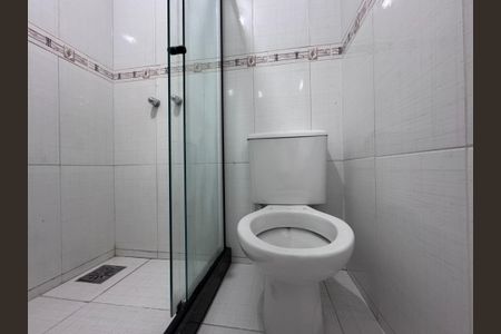 Casa de condomínio para alugar com 350m², 4 quartos e 1 vaga Casa de condomínio para alugar com 350m², 4 quartos e 1 vagaBanheiro Social