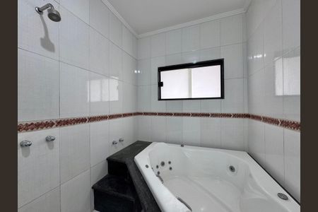 Casa de condomínio para alugar com 350m², 4 quartos e 1 vaga Casa de condomínio para alugar com 350m², 4 quartos e 1 vagaSuíte 1 - Banheiro