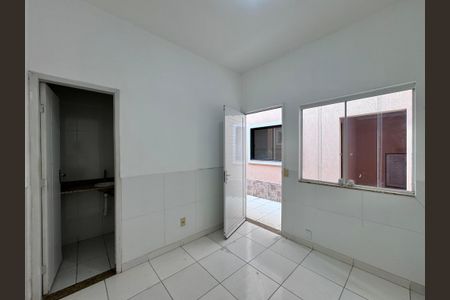 Casa de condomínio para alugar com 350m², 4 quartos e 1 vaga Casa de condomínio para alugar com 350m², 4 quartos e 1 vagaEdícula - Suíte