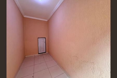 Casa de condomínio para alugar com 350m², 4 quartos e 1 vaga Casa de condomínio para alugar com 350m², 4 quartos e 1 vagaÁrea de Serviço