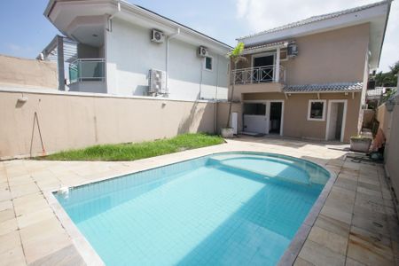 Casa para alugar com 650m², 4 quartos e 2 vagasPiscina