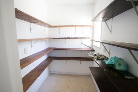 Casa para alugar com 650m², 4 quartos e 2 vagasDespensa