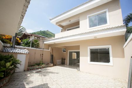 Casa para alugar com 650m², 4 quartos e 2 vagasFachada da Casa