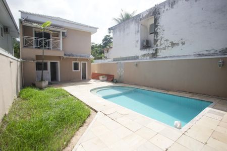 Casa para alugar com 650m², 4 quartos e 2 vagasPiscina