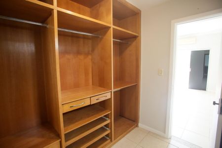 Casa para alugar com 650m², 4 quartos e 2 vagasCloset da Suíte 1