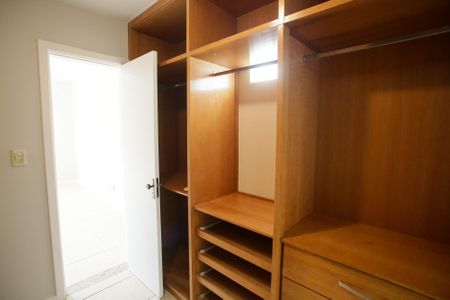 Casa para alugar com 650m², 4 quartos e 2 vagasCloset da Suíte 1