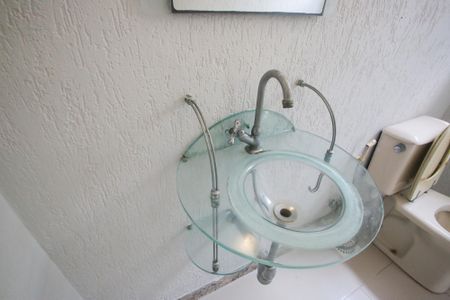 Casa para alugar com 650m², 4 quartos e 2 vagasLavabo