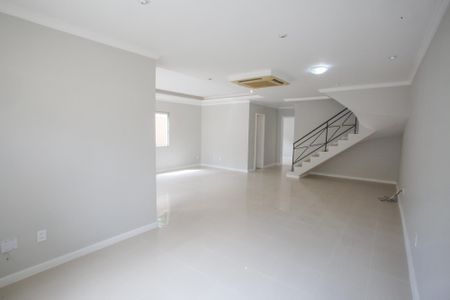 Casa para alugar com 650m², 4 quartos e 2 vagasSala