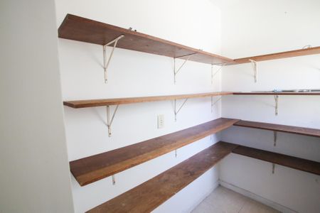 Casa para alugar com 650m², 4 quartos e 2 vagasDespensa