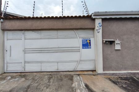 Casa para alugar com 55m², 1 quarto e sem vaga Casa para alugar com 55m², 1 quarto e sem vagaFachada