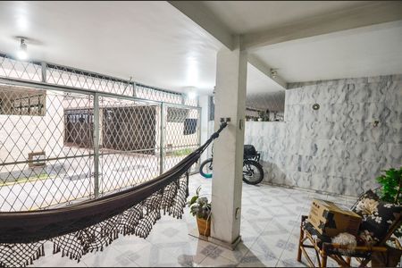 Casa à venda com 129m², 3 quartos e 2 vagas Casa à venda com 129m², 3 quartos e 2 vagasGaragem