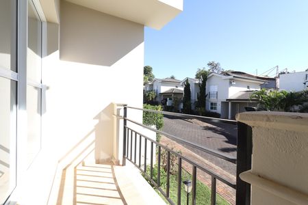 Casa de condomínio à venda com 210m², 4 quartos e 4 vagasSuite 2