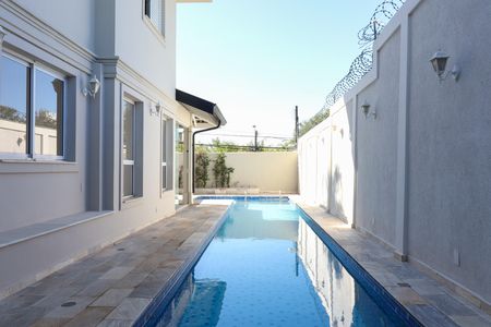 Casa de condomínio à venda com 210m², 4 quartos e 4 vagasÁrea externa