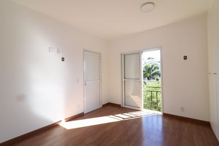 Casa de condomínio à venda com 210m², 4 quartos e 4 vagasSuite 2