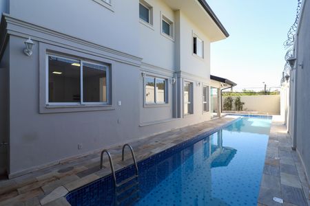 Casa de condomínio à venda com 210m², 4 quartos e 4 vagasÁrea externa