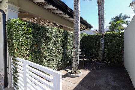 Casa de condomínio à venda com 210m², 4 quartos e 4 vagasÁrea externa