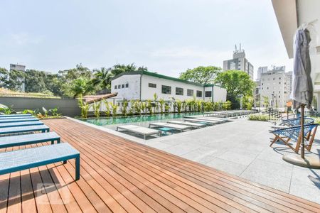 Studio para alugar com 25m², 1 quarto e sem vaga Studio para alugar com 25m², 1 quarto e sem vagaÁrea comum - Piscina