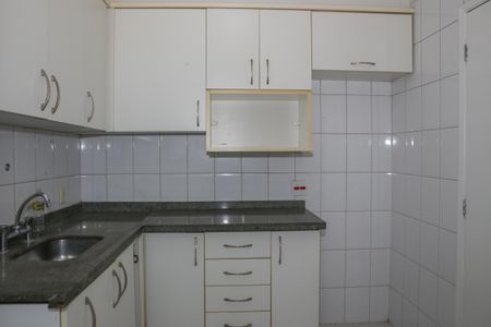 Apartamento para alugar com 96m², 3 quartos e 3 vagas Apartamento para alugar com 96m², 3 quartos e 3 vagasCozinha e Área de Serviço