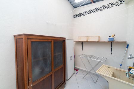 Casa para alugar com 54m², 1 quarto e 1 vagaÁrea de Serviço