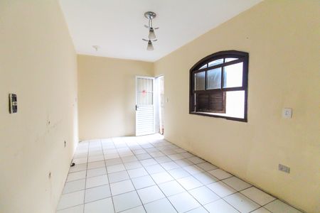 Casa para alugar com 160m², 2 quartos e 1 vaga Casa para alugar com 160m², 2 quartos e 1 vagaSala