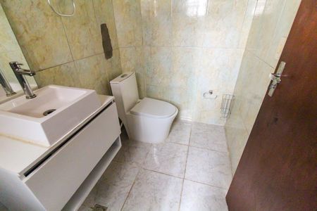 Casa para alugar com 160m², 2 quartos e 1 vaga Casa para alugar com 160m², 2 quartos e 1 vagaBanheiro da Suíte