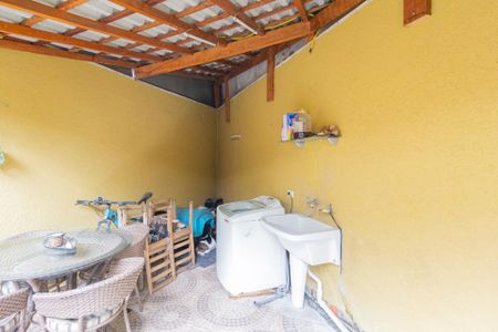 Casa à venda com 135m², 3 quartos e 2 vagasÁrea de serviço