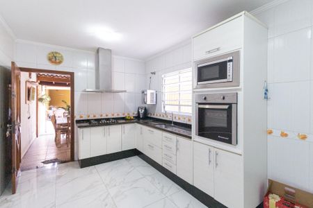 Casa à venda com 135m², 3 quartos e 2 vagasCozinha