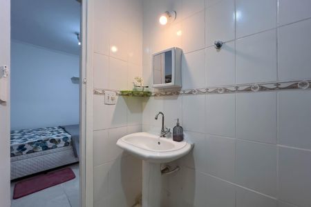 Banheiro de kitnet/studio para alugar com 1 quarto, 25m² em Vila Mariana, São Paulo