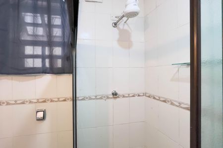 Banheiro de kitnet/studio para alugar com 1 quarto, 25m² em Vila Mariana, São Paulo