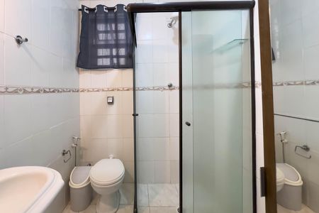 Banheiro de kitnet/studio para alugar com 1 quarto, 25m² em Vila Mariana, São Paulo