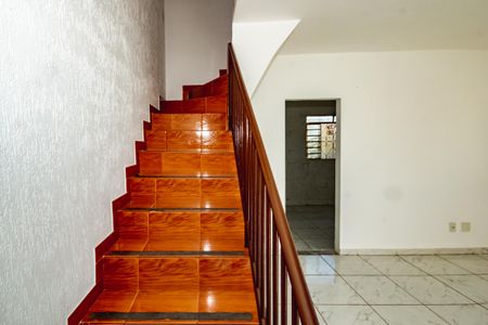 Corredor de casa para alugar com 2 quartos, 125m² em Jardim Atlântico, Belo Horizonte