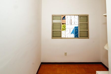 Casa para alugar com 125m², 2 quartos e 2 vagasQuarto