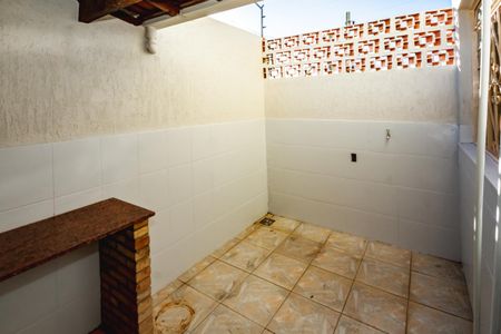 Casa para alugar com 125m², 2 quartos e 2 vagasÁrea de serviço