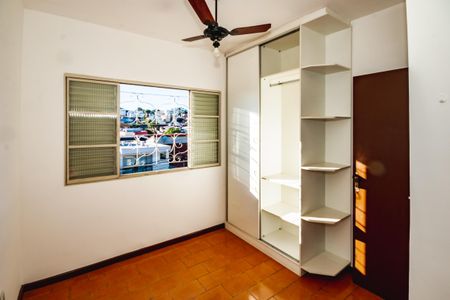 Casa para alugar com 125m², 2 quartos e 2 vagasSuíte