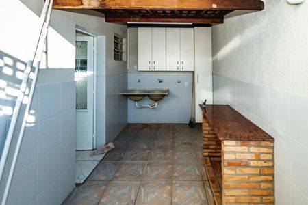 Casa para alugar com 125m², 2 quartos e 2 vagasÁrea de serviço