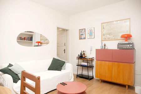 Sala de apartamento à venda com 2 quartos, 63m² em Centro Histórico, Porto Alegre