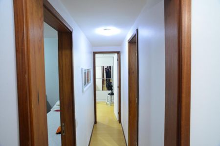 Apartamento à venda com 96m², 2 quartos e 1 vagaCorredor