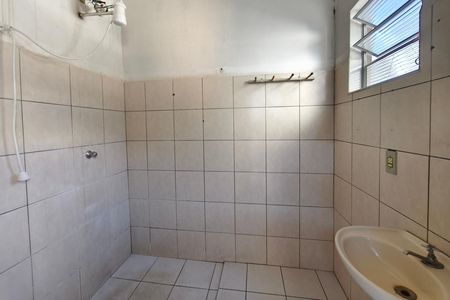 Casa para alugar com 69m², 2 quartos e 1 vaga Casa para alugar com 69m², 2 quartos e 1 vagaBanheiro