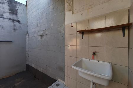 Casa para alugar com 69m², 2 quartos e 1 vaga Casa para alugar com 69m², 2 quartos e 1 vagaÁrea de Serviço