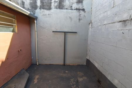 Casa para alugar com 69m², 2 quartos e 1 vaga Casa para alugar com 69m², 2 quartos e 1 vagaQuintal
