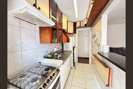 Apartamento para alugar com 56m², 2 quartos e 1 vaga Apartamento para alugar com 56m², 2 quartos e 1 vagaCozinha