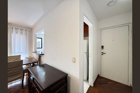 Sala de apartamento para alugar com 2 quartos, 56m² em Vila Nova Conceição, São Paulo