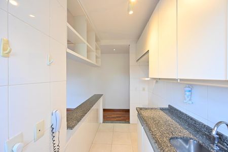 Apartamento para alugar com 55m², 2 quartos e 2 vagasCozinha