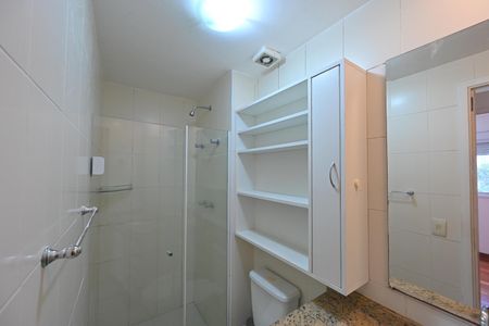 Apartamento para alugar com 55m², 2 quartos e 2 vagasBanheiro Social