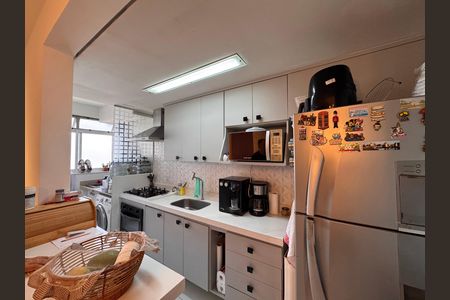 Apartamento à venda com 150m², 3 quartos e 2 vagas Apartamento à venda com 150m², 3 quartos e 2 vagasCozinha