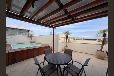 Apartamento à venda com 150m², 3 quartos e 2 vagas Apartamento à venda com 150m², 3 quartos e 2 vagasVaranda Gourmet