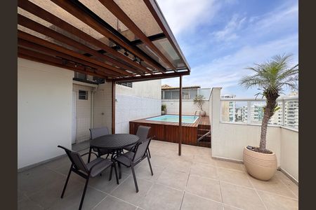 Apartamento à venda com 150m², 3 quartos e 2 vagas Apartamento à venda com 150m², 3 quartos e 2 vagasVaranda Gourmet